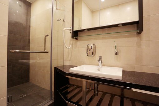 Ванная в номере Киев в отеле 12th Floor Apartments в Одессе