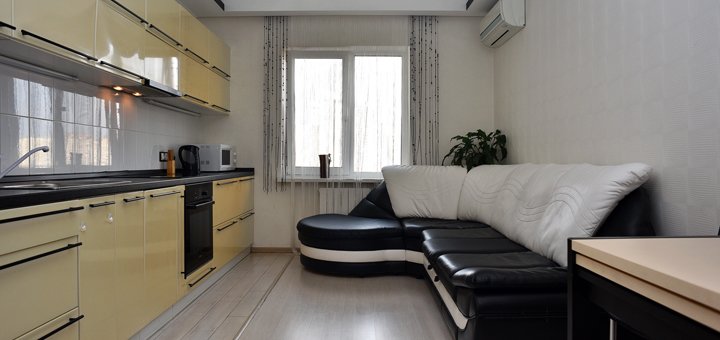 Кухня в lux apartments «wellcome24» в києві на позняках. знімайте квартиру по акції.