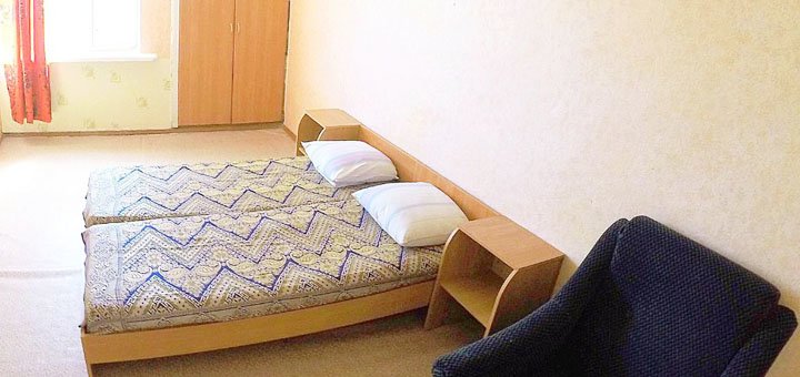 Discounts on holidays in the orlyatko hostel in gengorka13