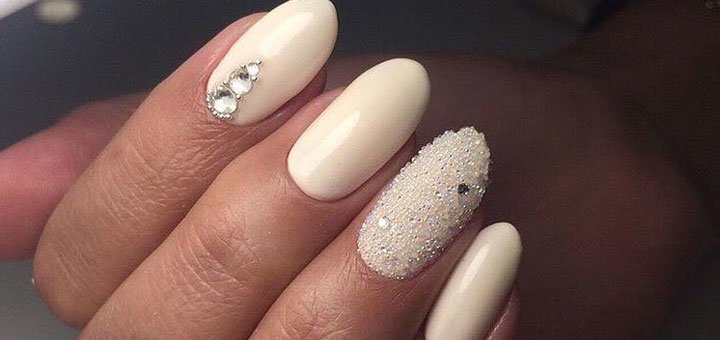 Маникюр в студии «NailBar PortCity». Маникюр со скидкой.