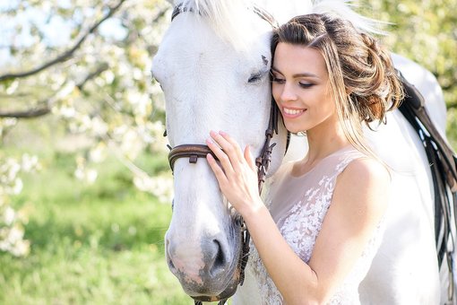 Весільна фотосесія з кіньми із студією «NinaAlexPhoto» в Одесі. Замовляйте по знижці.