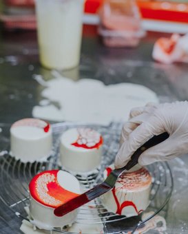 Cakes in the confectionery "Honey" in Kyiv with a discount 2