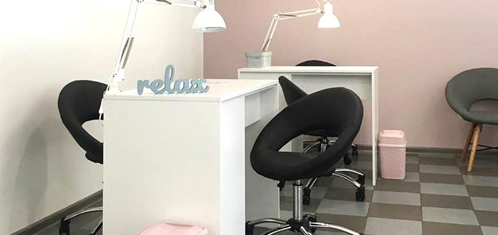 Promotional manicure in TheManik salon