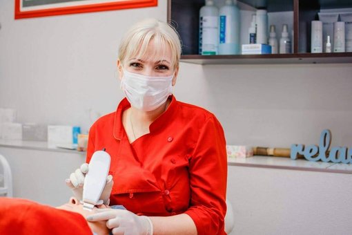Калюжна Вікторія косметолог – «Эксперт краси» у Харкові. Робіть міостимуляцію тіла за акцією.