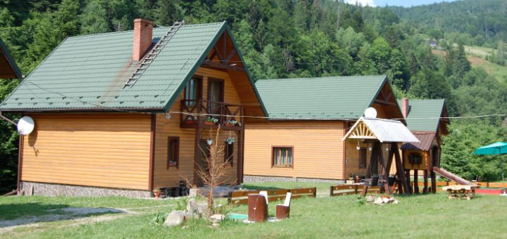 Відпочинок у Карпатах у котеджному комплексі «Моя оселя» в Микуличині. Забронювати котедж зі знижкою