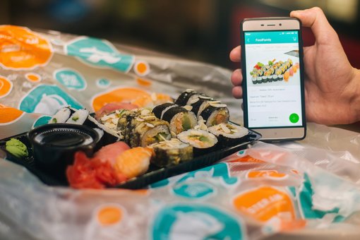 Sushi ordering and delivery service “Mister. Am" in Chernivtsi. Order at a discount.