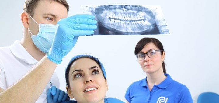 Панорамний знімок у стоматології «Professional Dental» у Києві. Записуйтесь по акції.