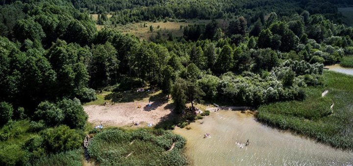 Conference hall of the recreation center "Galitsky Dvor" in Svityaz. Buy vouchers to Shatsk Lakes at a discount.