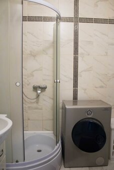 Апартаменти 2rooms standart apt on sobornius 153 з видом на місто розташовані в запоріжжі.