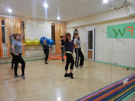 Пілатес в фітнес-студії «FitnessWell» в Одесі. Купуйте абонементи за знижкою.
