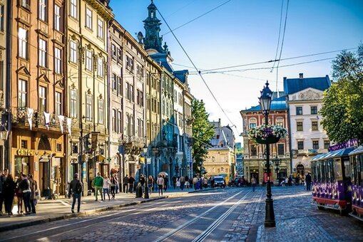 Екскурсійні тури до Львова від туристичної компанії «Супермандри Україною» у Полтаві. Замовляйте за акцією.