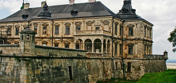 Замки України від тревел-клубу «Супермандри Україною» в Полтаві. Замовляйте тур за акцією.