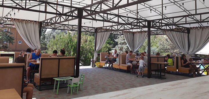 Знижки на відпочинок в готельному комплексі «Sun Marina» в Генічеської Горке3
