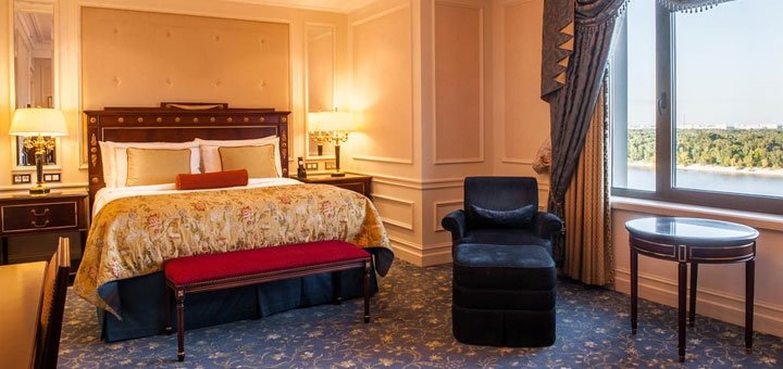Room at the Fairmont Grand Hotel in Kiev. Book a room at a discount. Hotels in the center of Kiev.