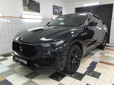 Полировка кузова в автосервисе «Lux Garage» в Киеве. Обращайтесь по акции.