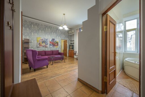 Apartment on sofievskaya 17 (kiev)