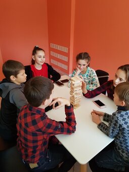 Настільні ігри для підлітків у «Puzzles» у Дніпрі.