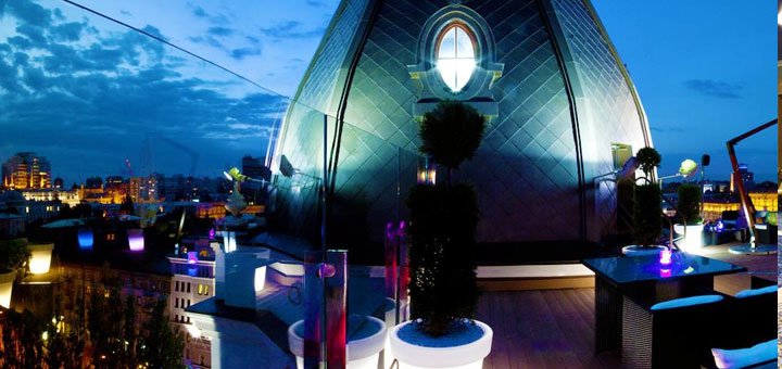 Ресторан в отеле «Premier Palace Hotel». Отель «Premier Palace Hotel» в центре Киева. Забронировать номер в отеле «Премьер Палас» со скидкой. Отель в центре Киева.