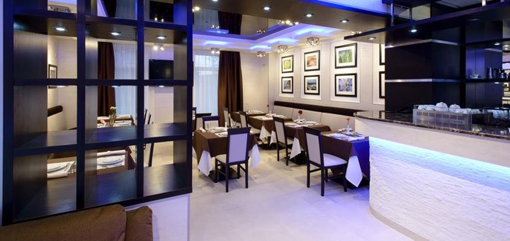 Restaurant in the hotel &quot;vikey&quot;. book a room with a discount. spa hotels near kiev.