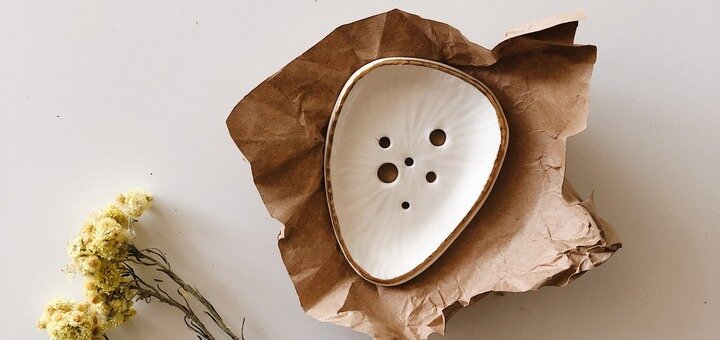 Handmade porcelain soap dish «Just Mine Cosmetic». Buy at a discount.