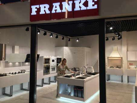 Discounts and promotions in the Franke household appliances store. Buy at a discount16