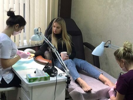 Педикюр в салоне красоты Пижон Полтава. Записывайтесь на педикюр по акции