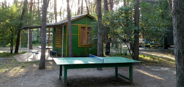 База відпочинку «Лісова пісня» у Обухівці під Дніпром. Недорогий відпочинок під Дніпром. Недорога база відпочинку Дніпро. Недорога база відпочинку в Обухівці