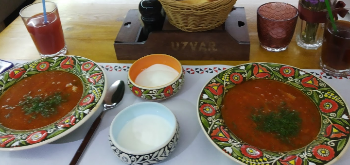 Перші і другі страви в кафе «Uzvar». Замовити столик зараз.