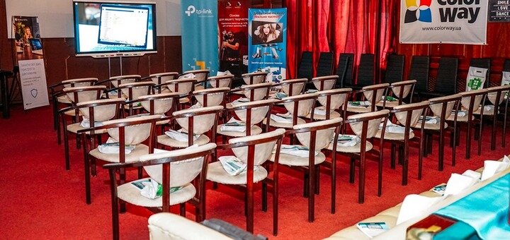Presentations at the persona lounge club in odessa. book with a discount.