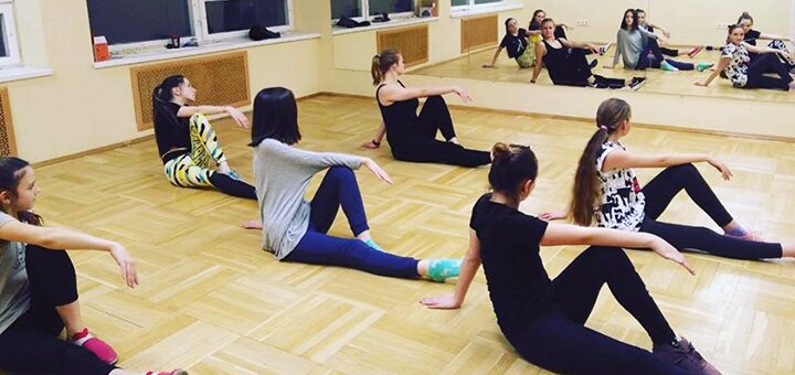 Dance studio "Nart Dance Studio" in Kyiv. Sign up for classes at a discount.