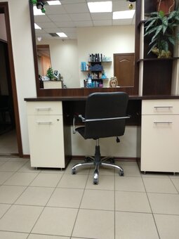 Promotional offers for hair coloring and sneaking in the beauty salon bigudi in nikolaev