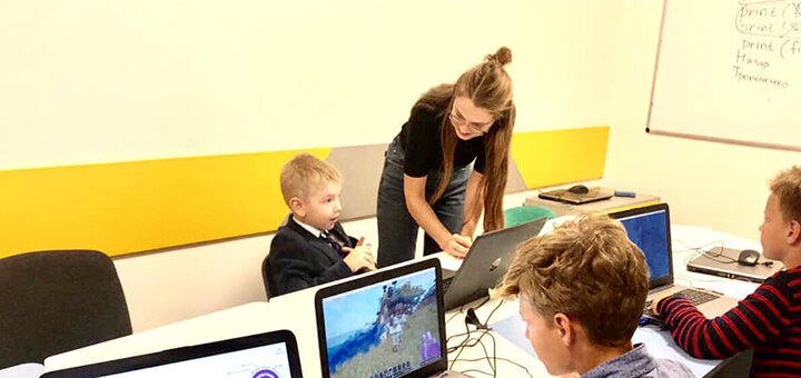 Master class on programming &quot;minecraft&quot; from the academy of the professions of the future