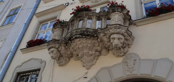 &quot;lovers&#39; balcony&quot; lviv