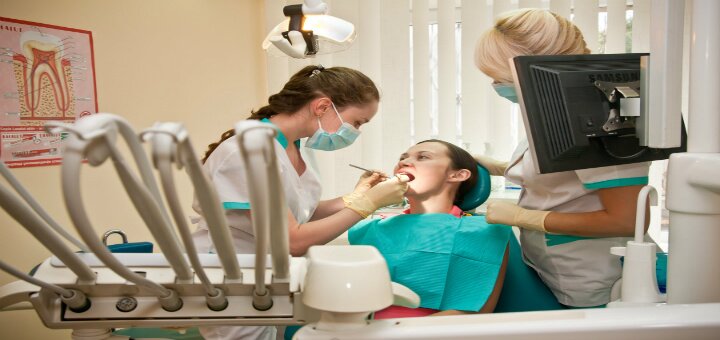 Promotions and discounts dental center &quot;polimed&quot;