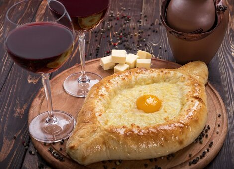 Delivery of pies from the ossetian shop