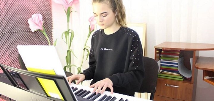 Скидка на уроки игры на пианино в студии музыкального искусства «Engamusic» в Днепре