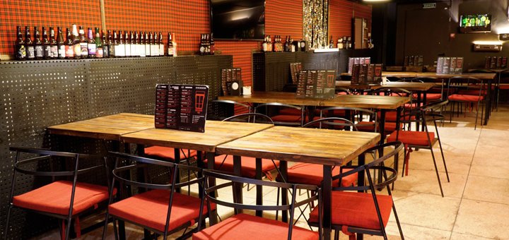 Red Door Pub Visit at a Discount 2