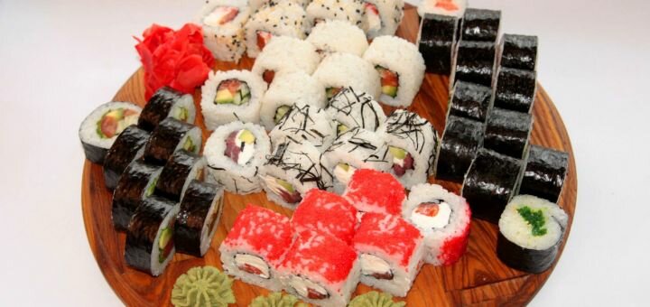 Sushi sets with delivery from Our sushi