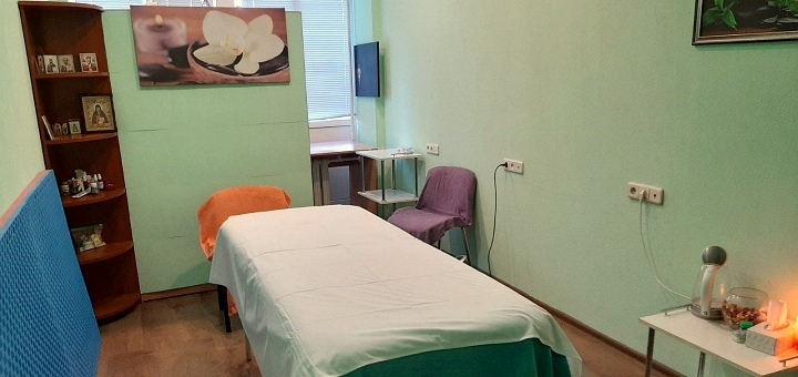Therapeutic massage in the massage room of Igor Koval according to the action