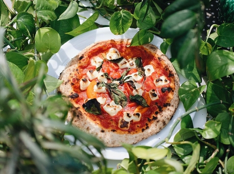 Pizzeria pie spot. order special meals 7