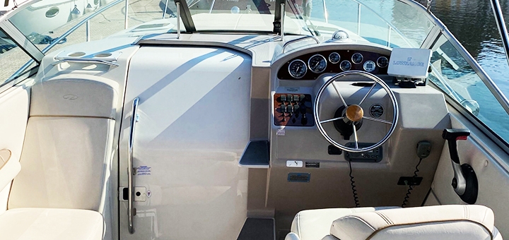 YachtBand motor and sailing yacht rental service. Order with special offer 6
