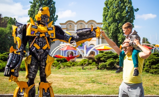 Exhibition of robots in kiev at vdnkh