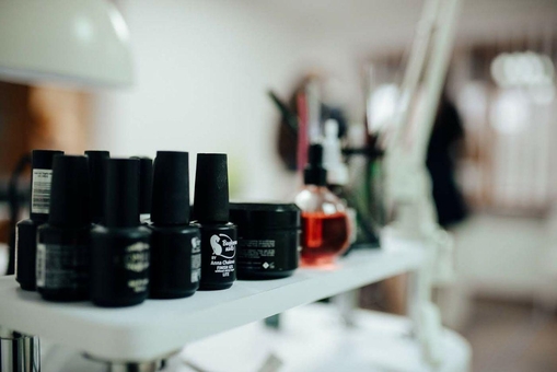 Manicure master Victoria Gordinskaya in Zaporozhye. With discount.