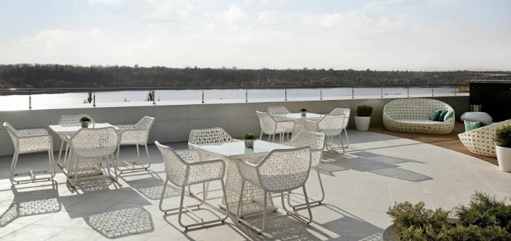 Relax at the Khotitsa Palace Hotel at a discount 1