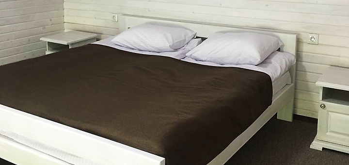 Hotel Kremenitsa 2 in Vyzhnytsia. Book with promotion 1