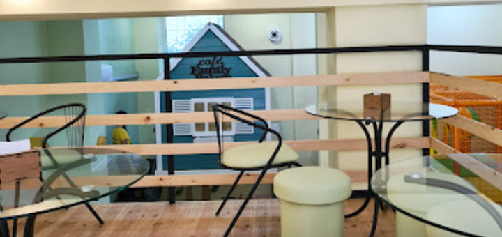 Family cafe Family Palace Kazka, promotions for the holiday
