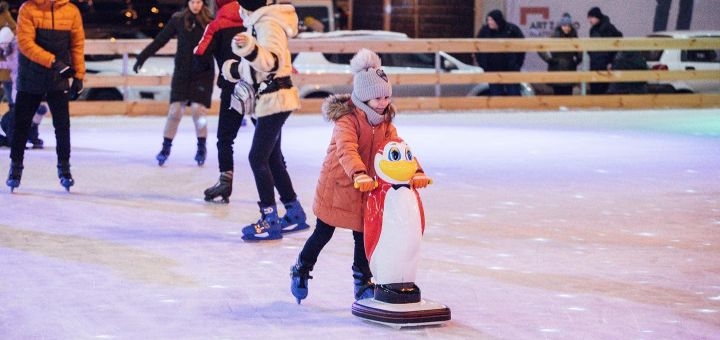 Skating rink at the art factory Platform, discounts on tickets