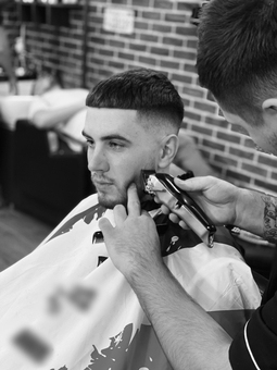Барбершоп Sd.One Barbershop в Киеве, коррекция бороды