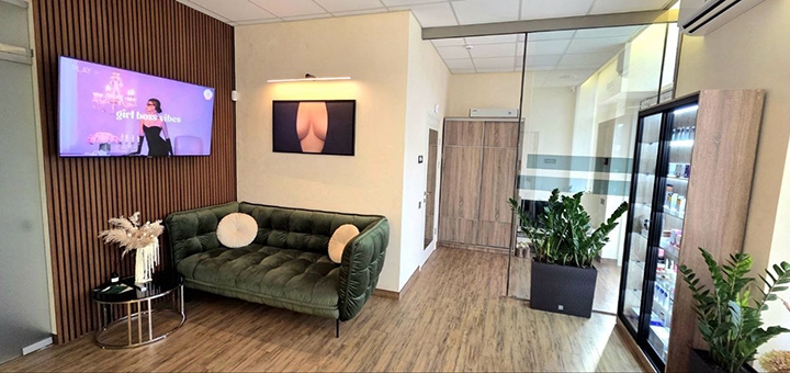 Skok 2U Beauty Clinic, a plastic surgery and cosmetology clinic. Get a 3% discount.