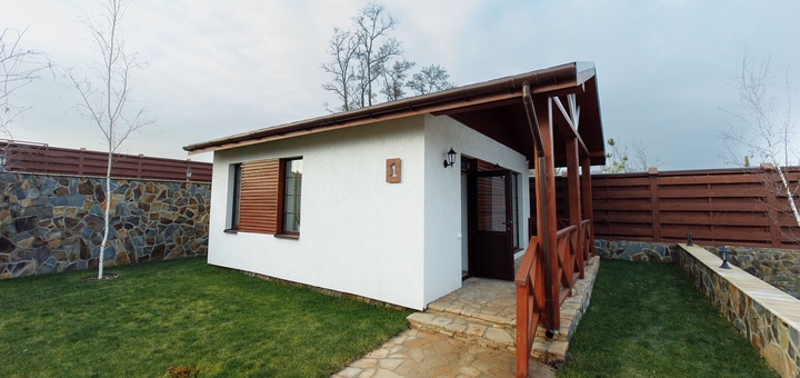 Waterloo Village Hotel. Book with promotion 42